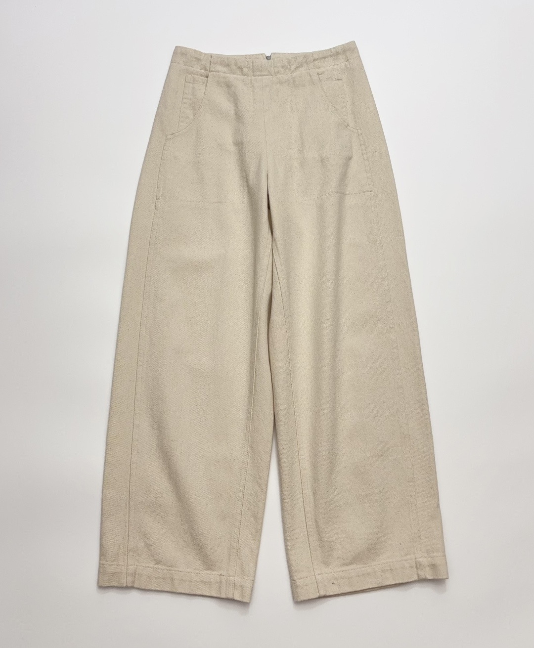 Japanese Style Nine-Point Denim Trousers with Back Zipper and Pleated Design