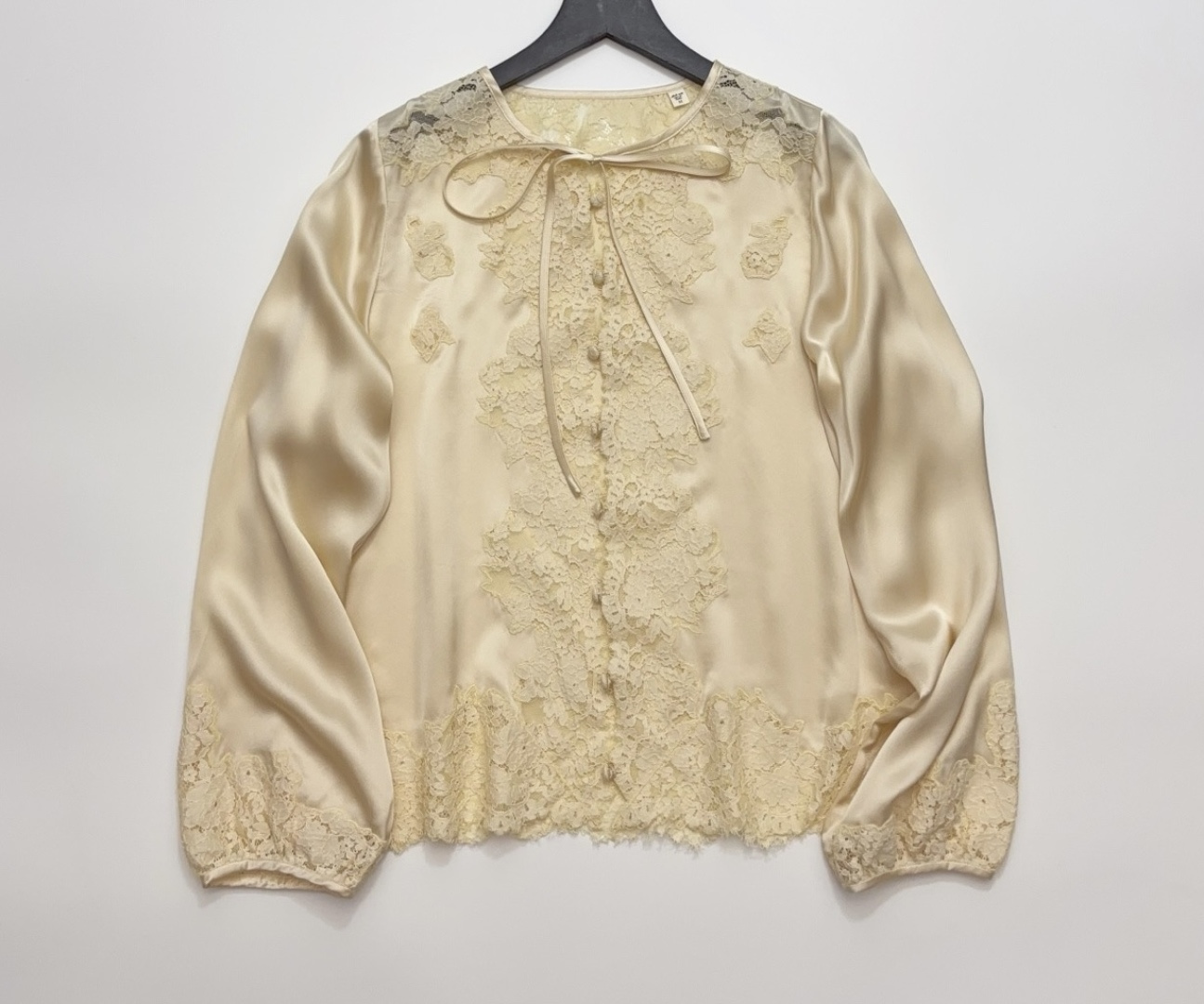 Dôen Lace Patchwork Bow-Tie French Top