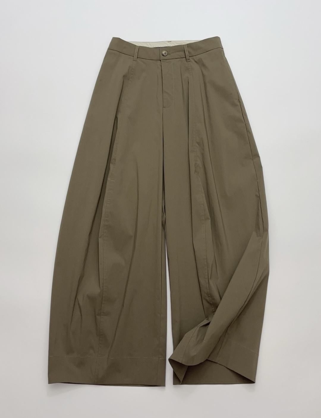 IMMI Commuter High-Waist Curved Wide-Leg Casual Trousers