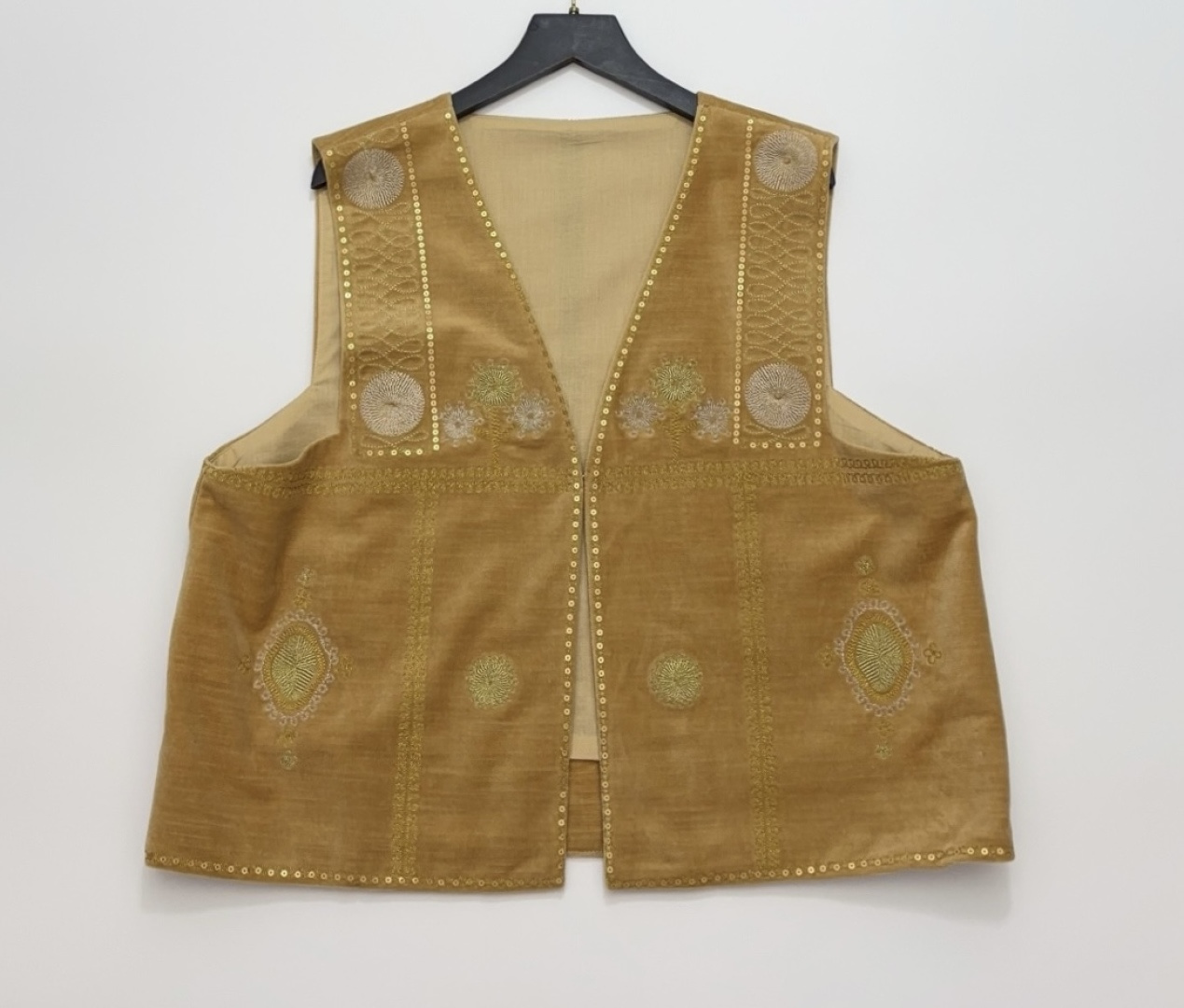Vinster Fashion Velvet Fabric Embroidered Short Vest
