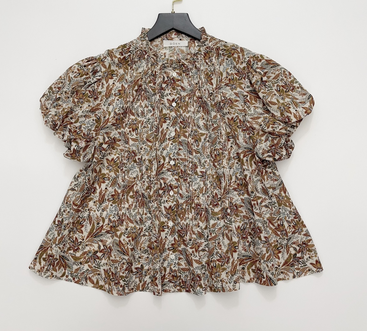 Dôen Romantic Floral Pastoral Puff Sleeve Short Sleeve Top