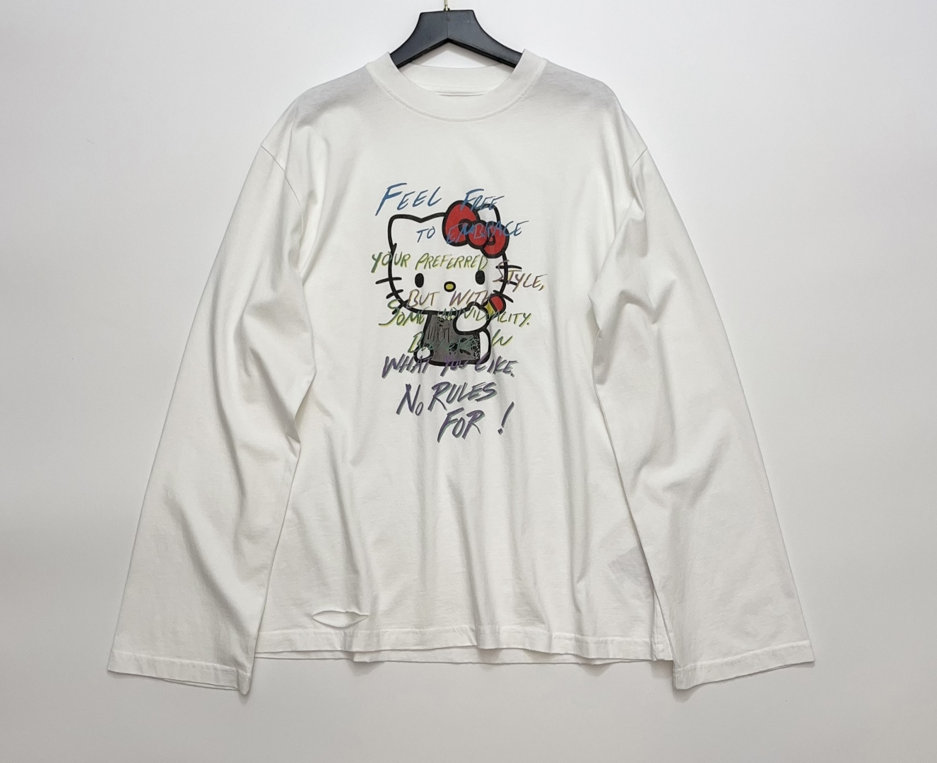 Hello Kitty Distressed Print Loose T-Shirt