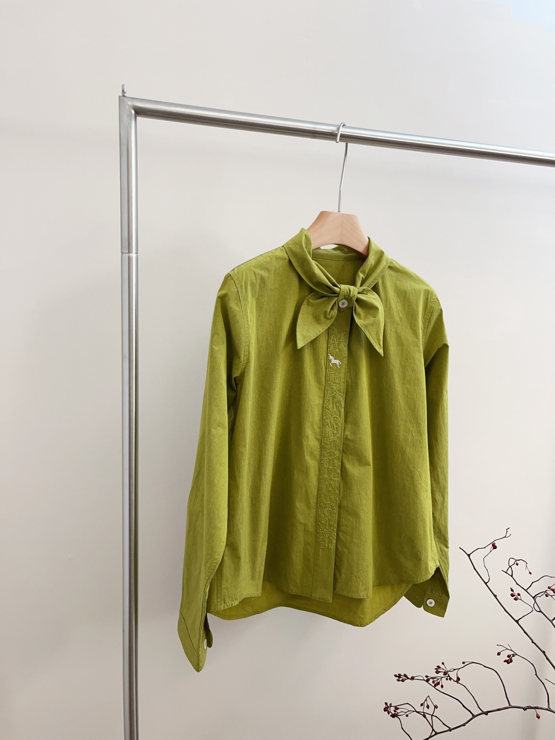 MARCHEN Pegasus Embroidered Tie-Front Loose Shirt