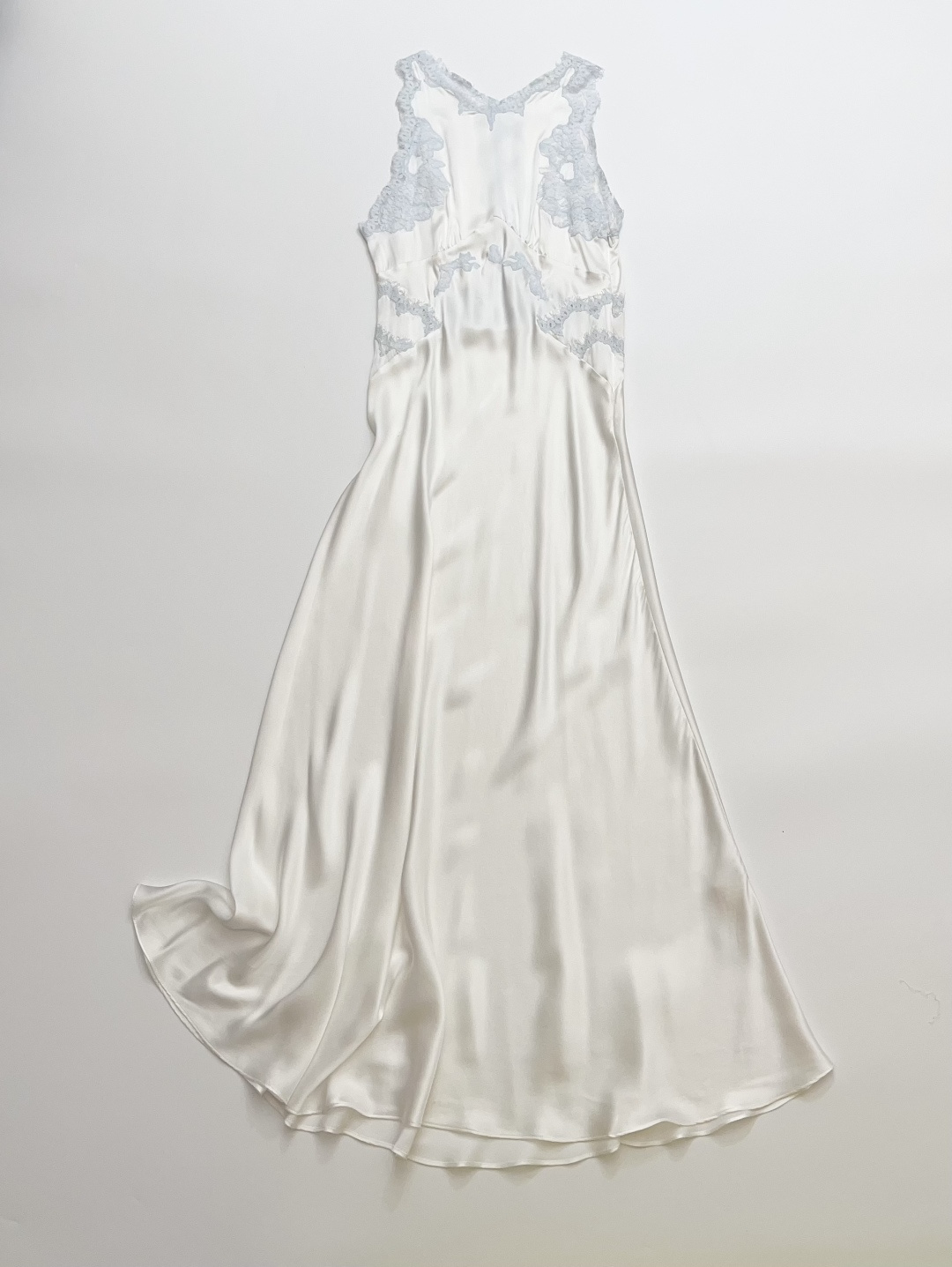 Dôen French Style Silk Paneled Lace Embroidered Slim Fit Sleeveless Dress