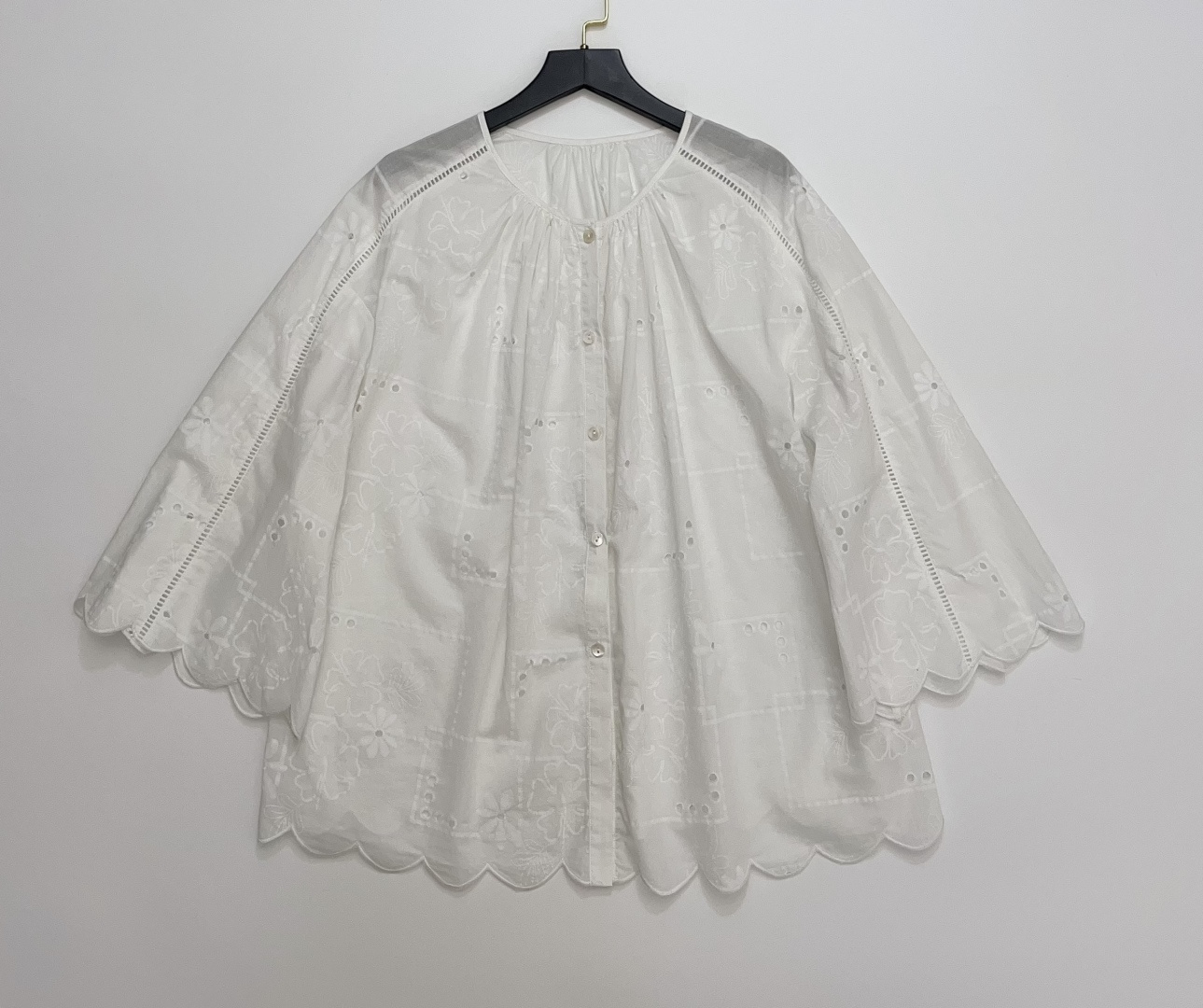 Heavy Hollow Floral Embroidery Lace Cutout Design Loose Round Neck Long Sleeve Shirt
