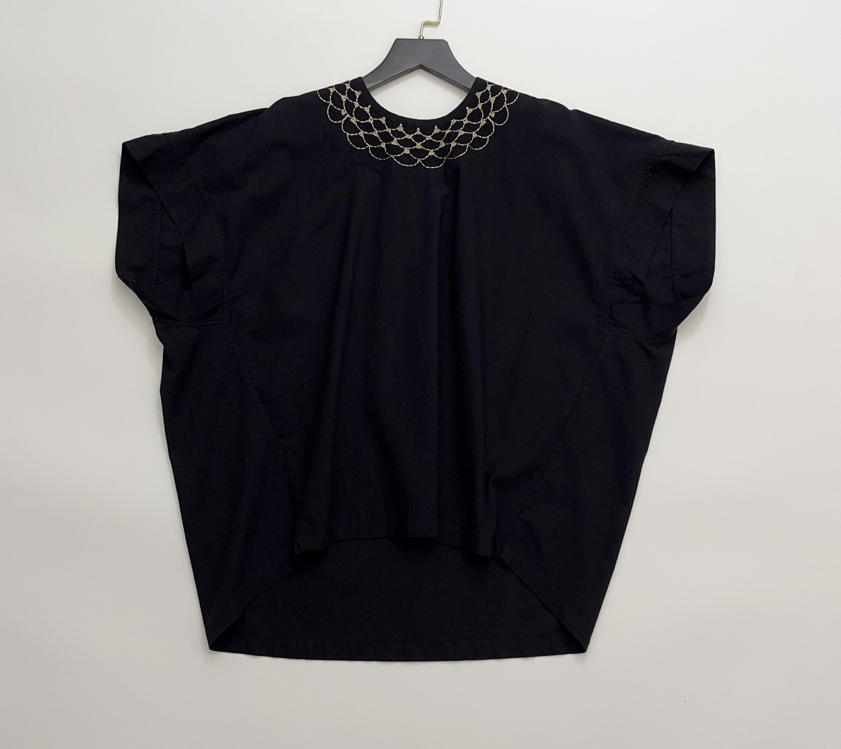 BUNON Hand-Embroidered Cotton Short Sleeve Japanese Blouse