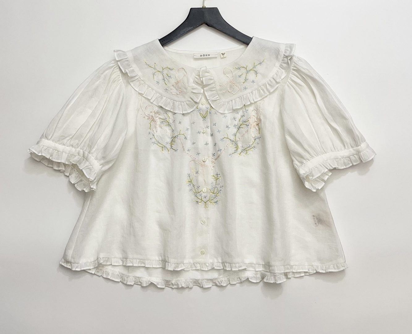 Dôen Hand-Embroidered Pink Bow Peter Pan Collar Short-Sleeve Shirt