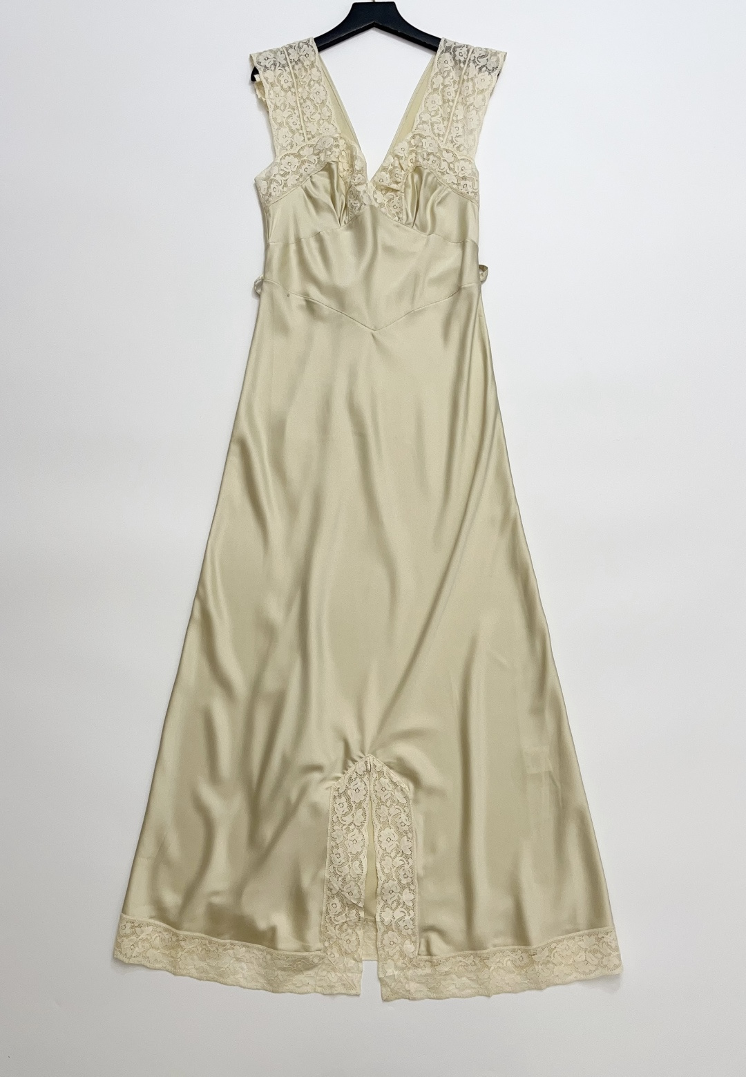 Coutille Sexy Low-Cut Sheer Lace Trim Slim Fit Sleeveless Maxi Dress