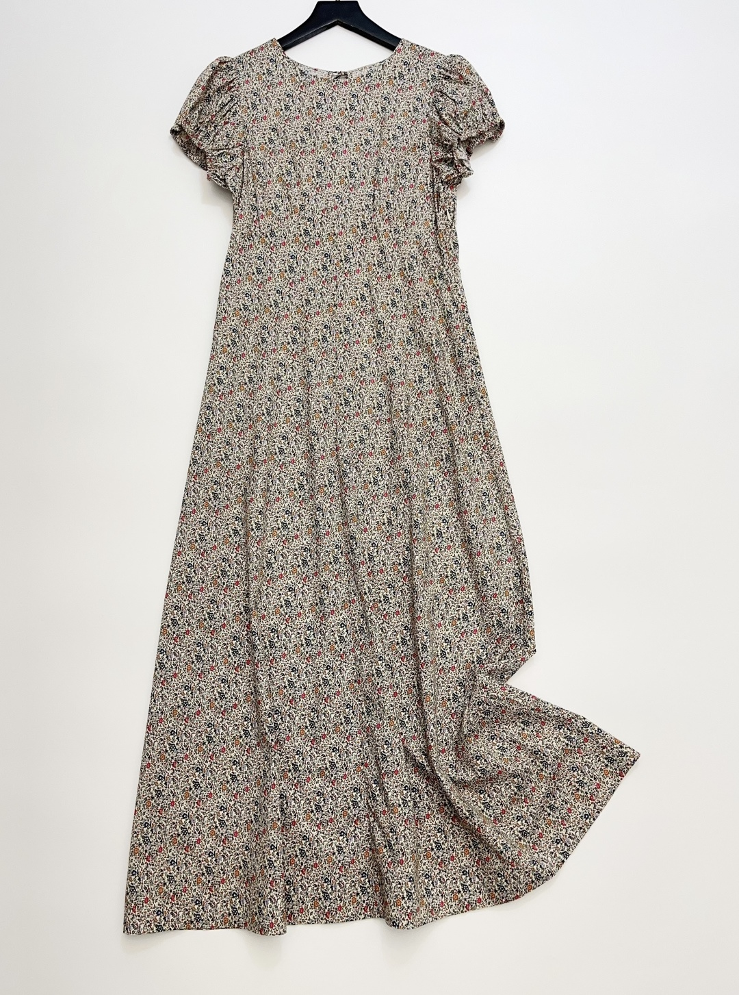 Dôen Floral Print Short Sleeve Dress
