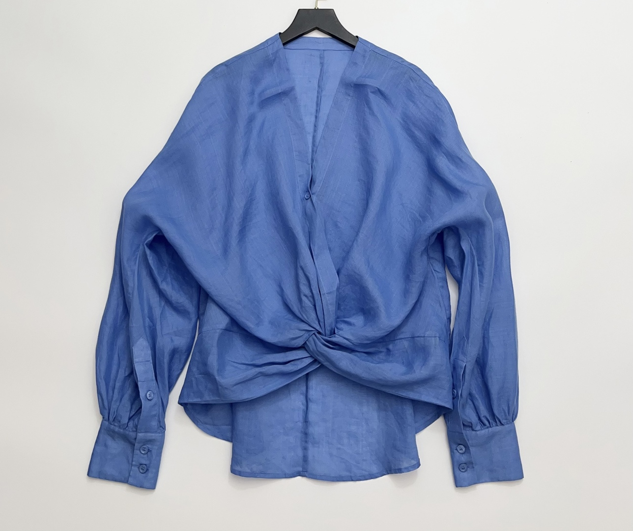 INTO THE EAST Early Spring V-Neck Twist Front Shirt