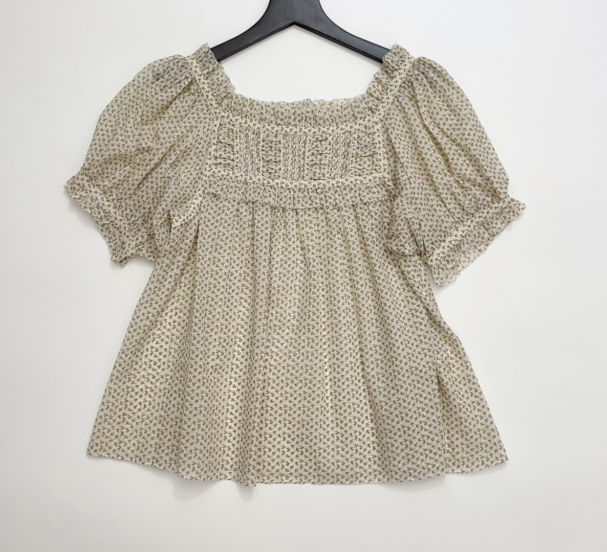 Dôen Sweet Countryside French Embroidered Floral Short Shirt