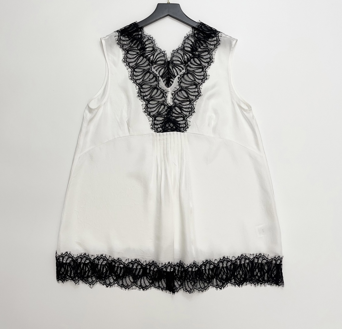 Depareille Black Lace Panel V-Neck Sleeveless Vest