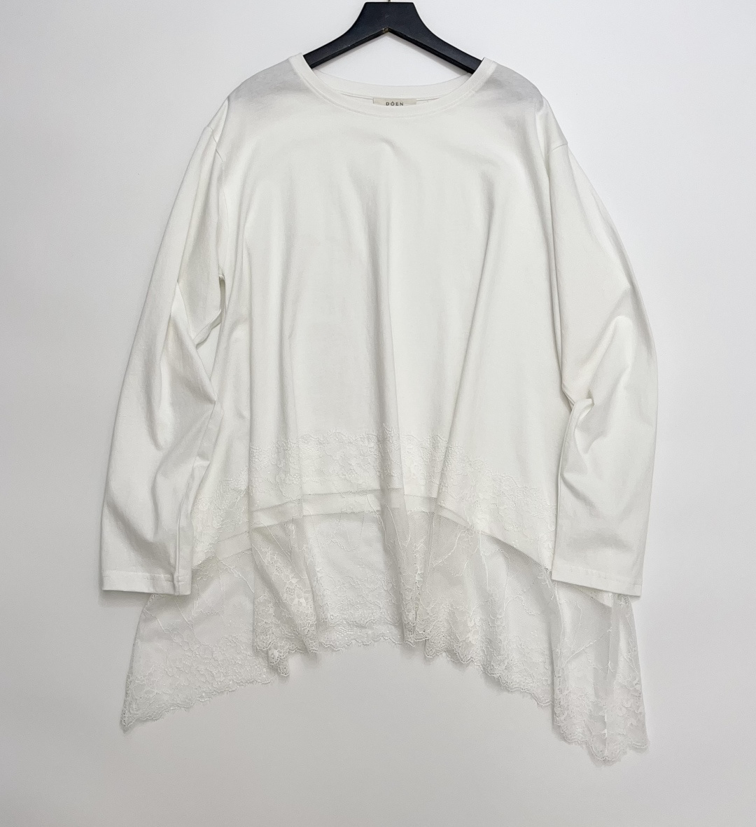 Dôen Lace Panel Long Sleeve Relaxed T-Shirt