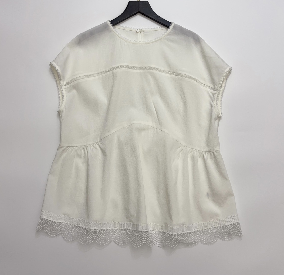 Lace Trim Pintuck Side Slit Babydoll Top