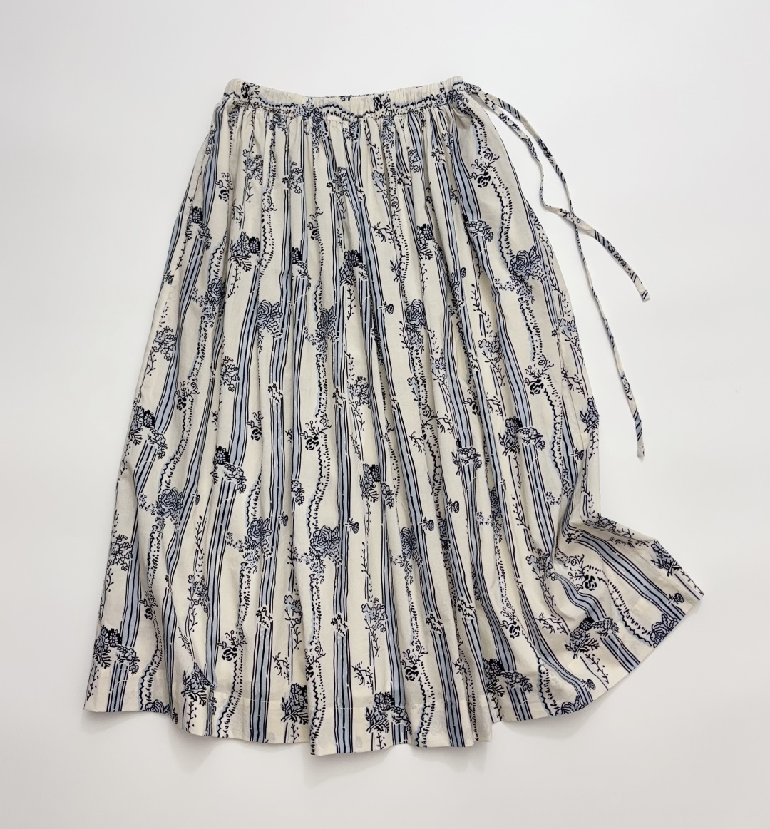 Japanese Style R-Letter Blue Stripe Elastic Waist Skirt