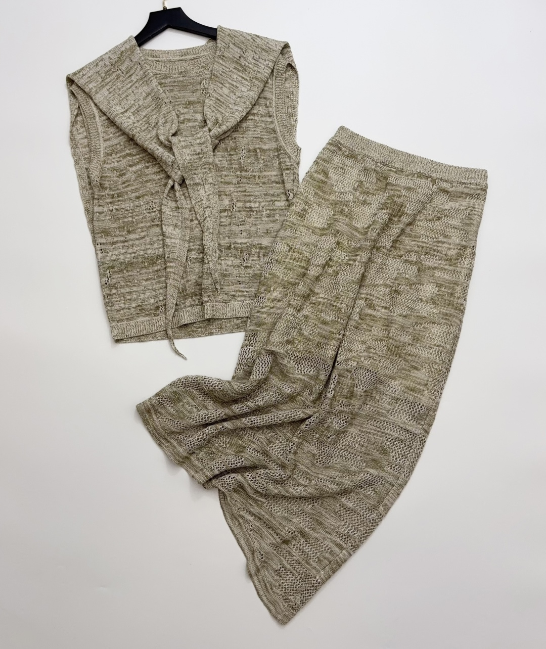 SWAYING Hollow-Knit Set