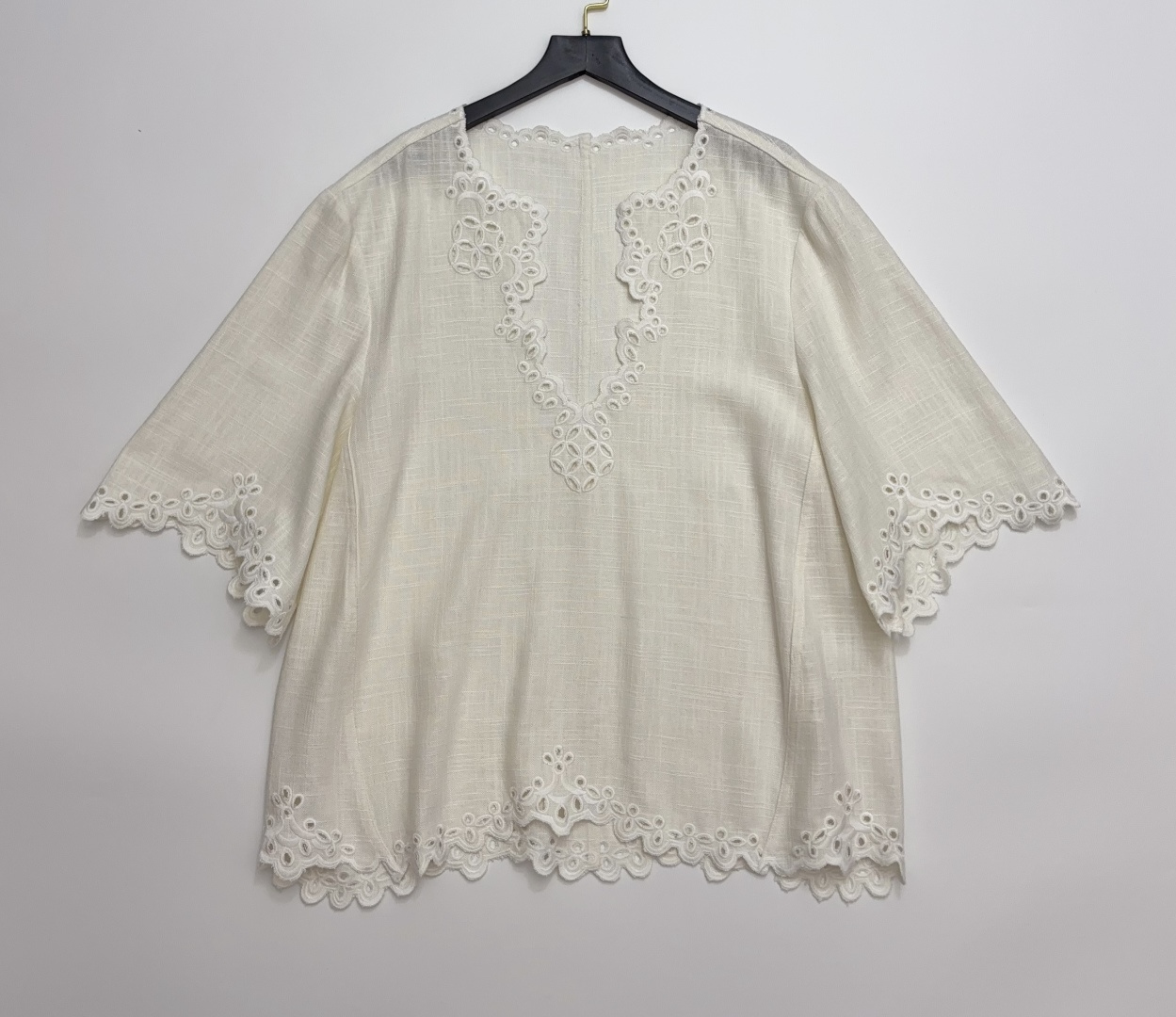 Isabel Marant Embroidered Cotton Loose V-Neck Quarter-Sleeve Shirt