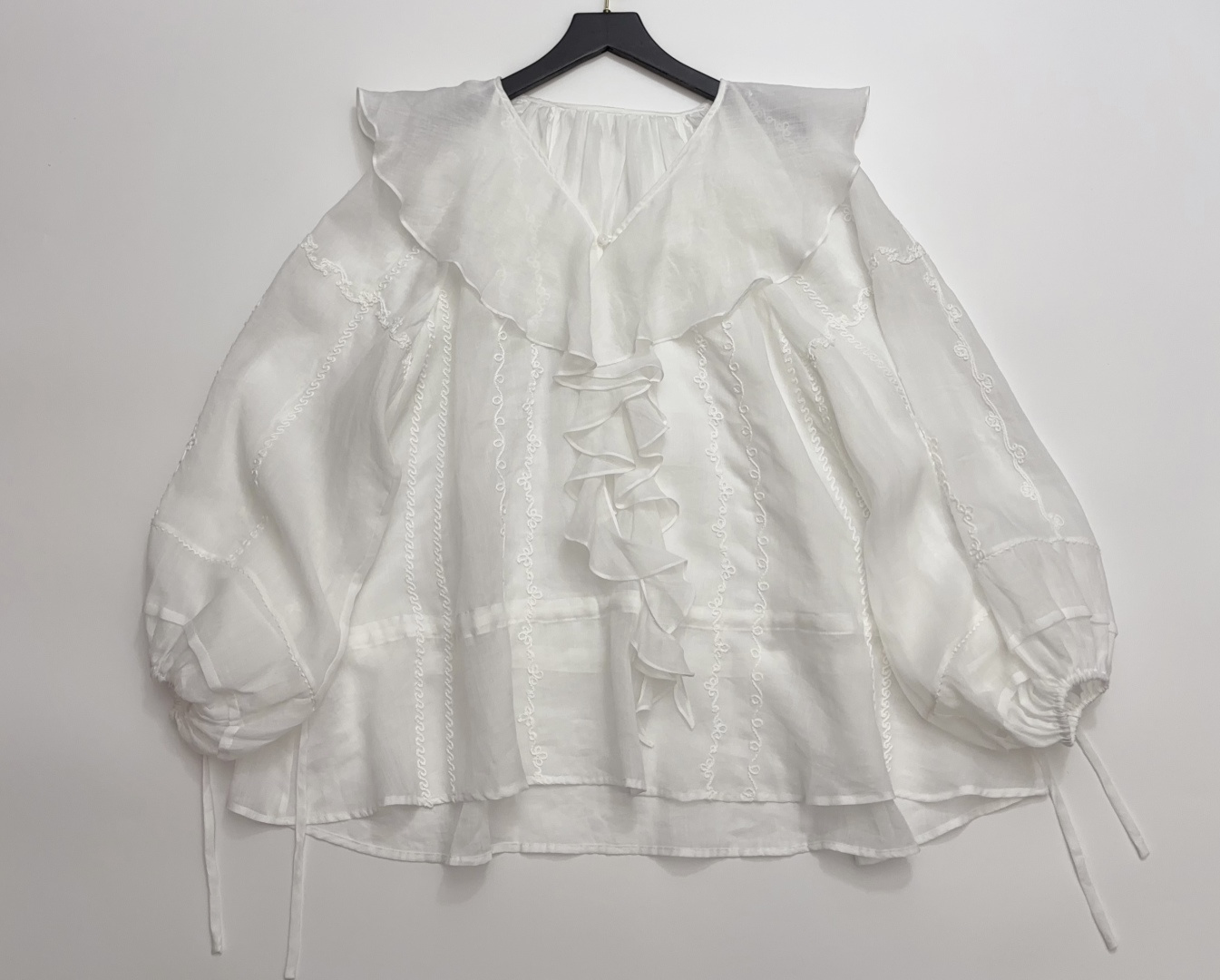 Into The East Lace Collar Embroidered Top