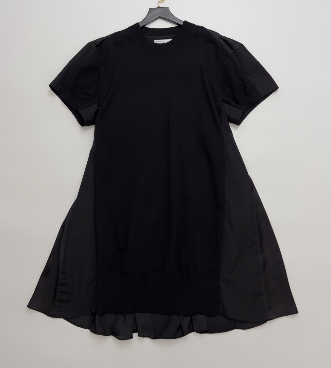 Sacai Colorblock Round Neck Short-Sleeve Dress