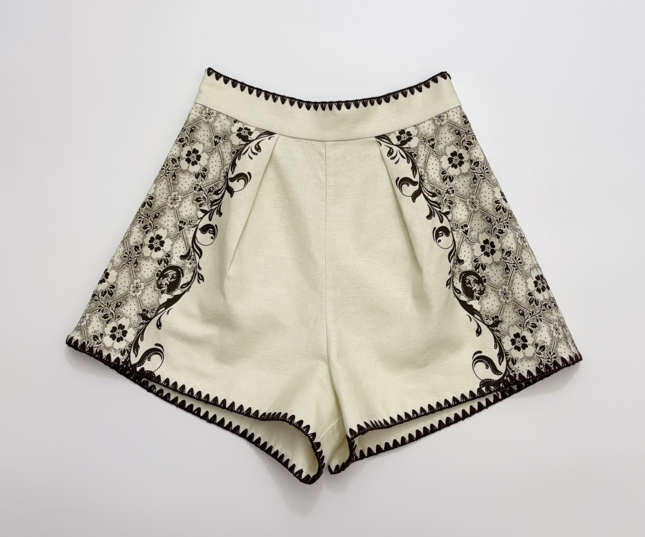 Alémais Shell Embroidery Relaxed Fit Printed Cotton Linen Shorts