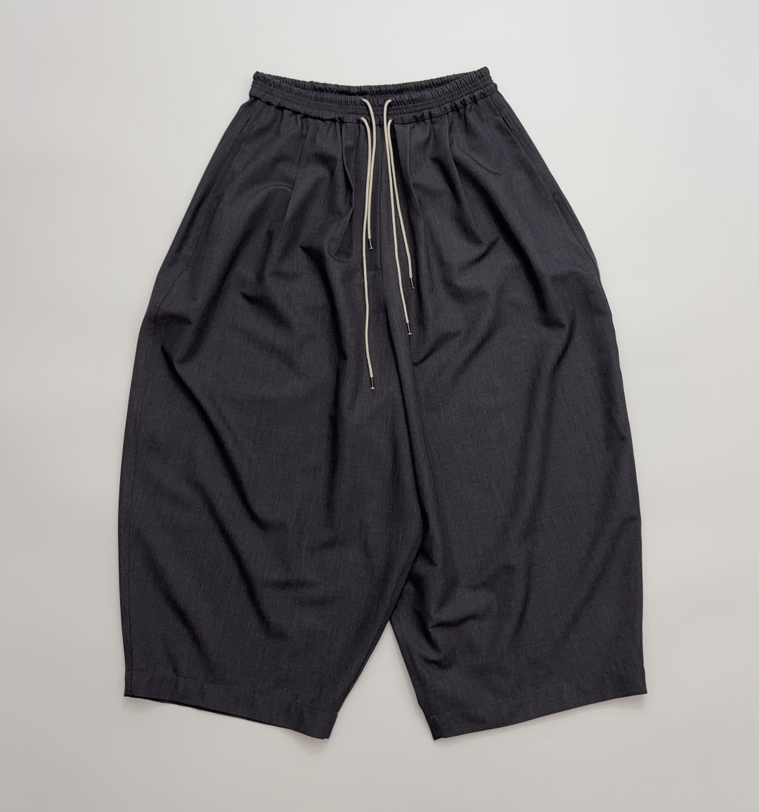 Ys Niche Double Drawstring Gathered Drop-Crotch Cropped Trousers