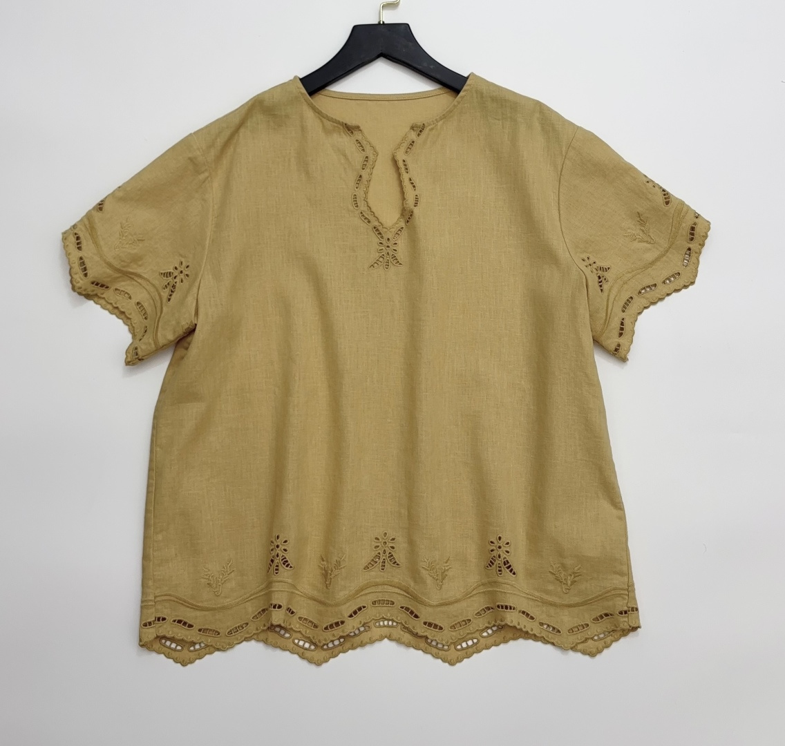 Love Vintage Heavy Openwork Embroidered Lace Trim V-Neck Pullover Blouse
