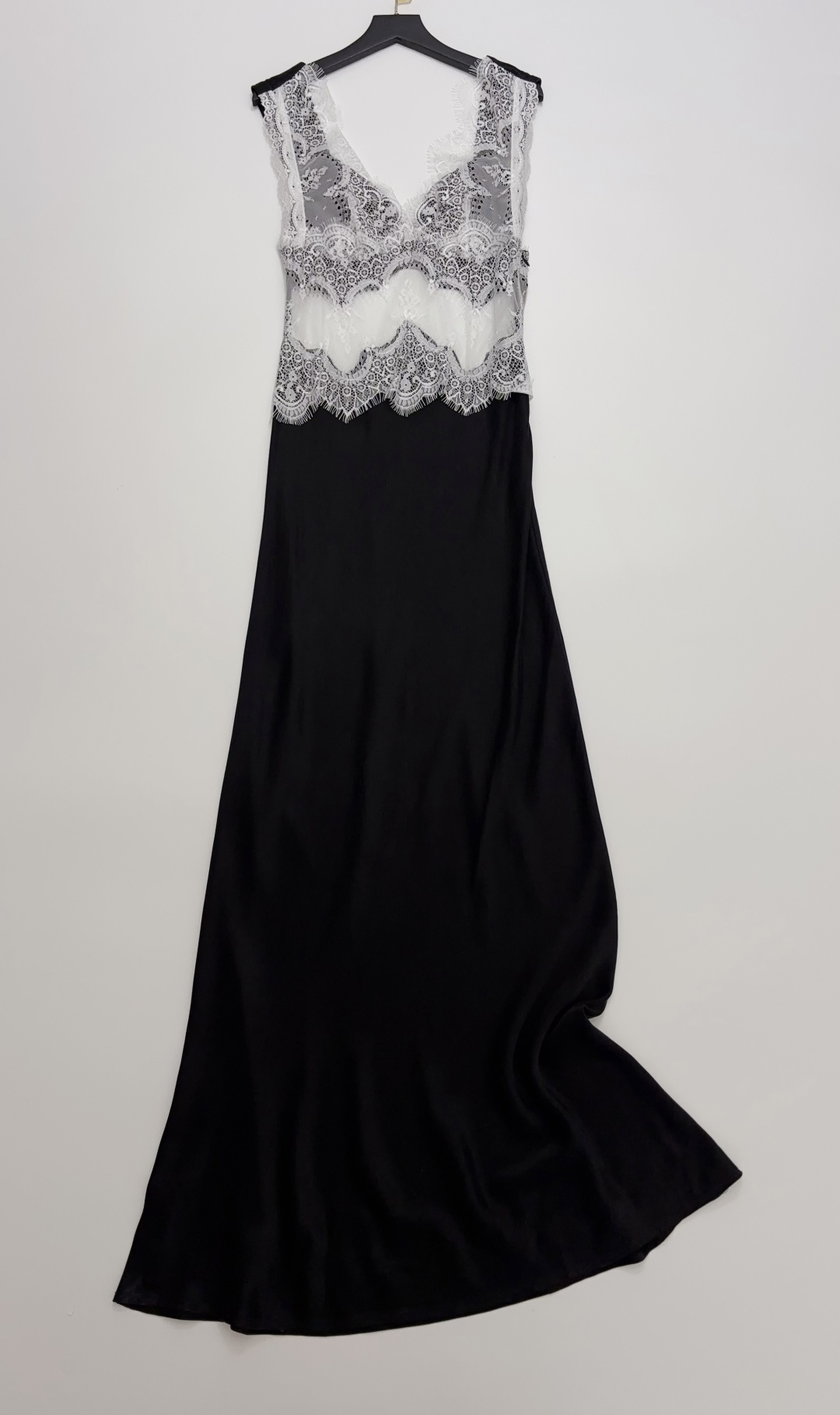 Third Form Elegant Patchwork Lace V-Neck Maxi Dress