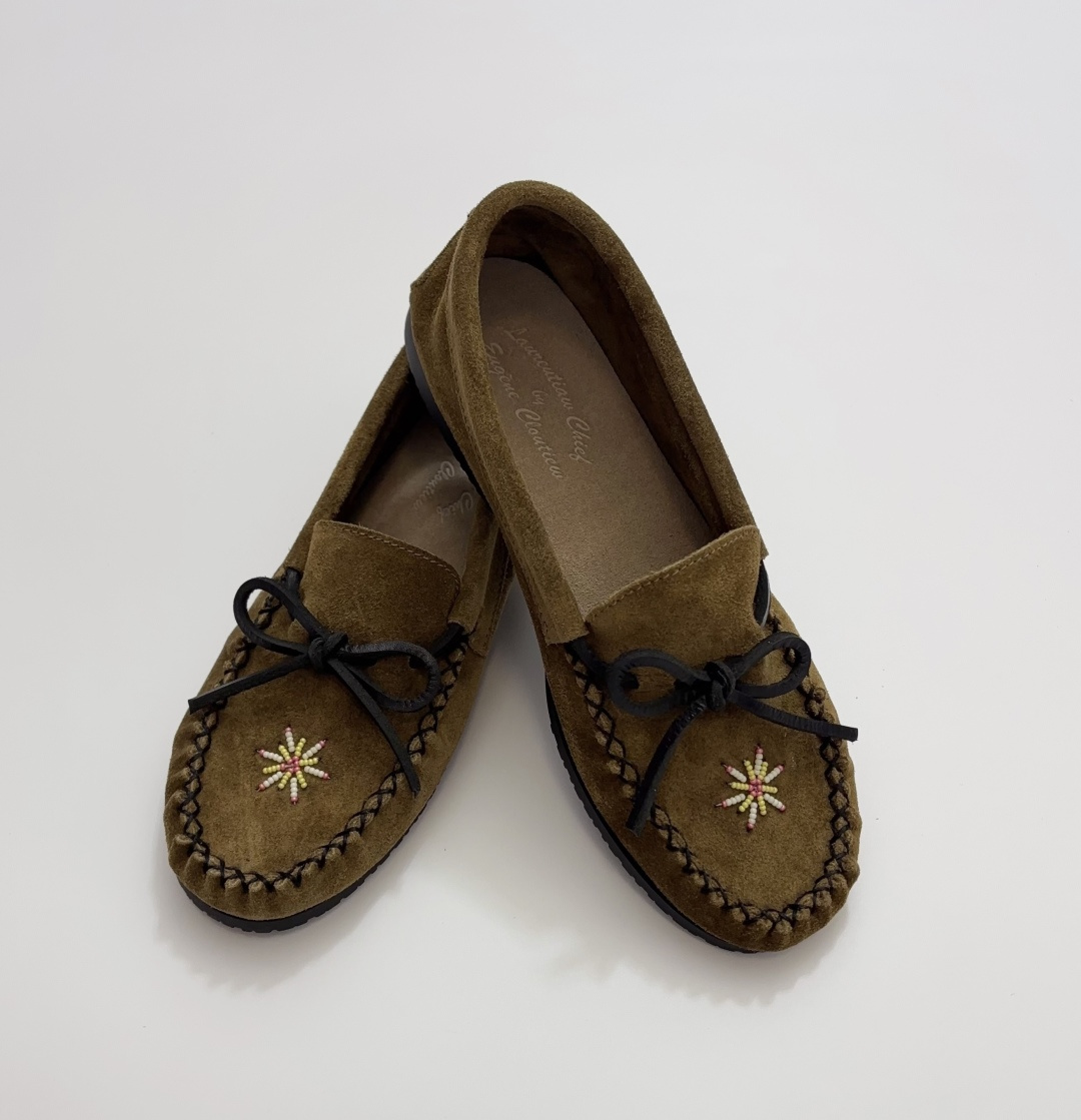 Laurentian Chief x 45R Star Bead Moccasin Casual Flats