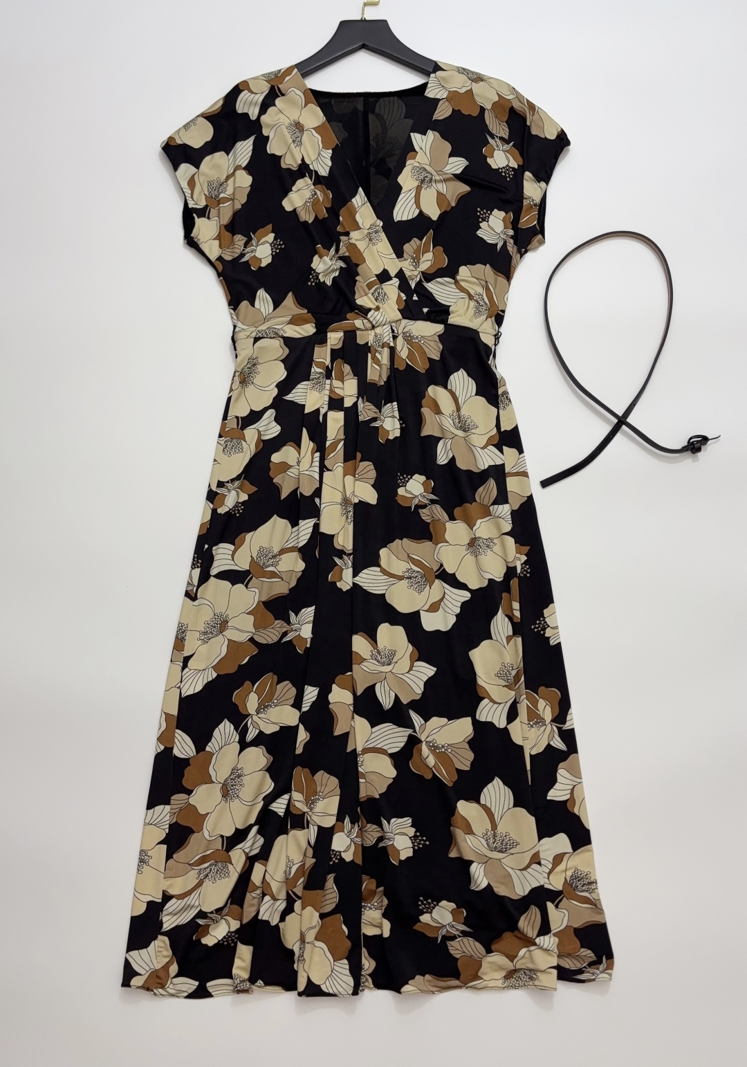 Subtly Elastic Waist Dress