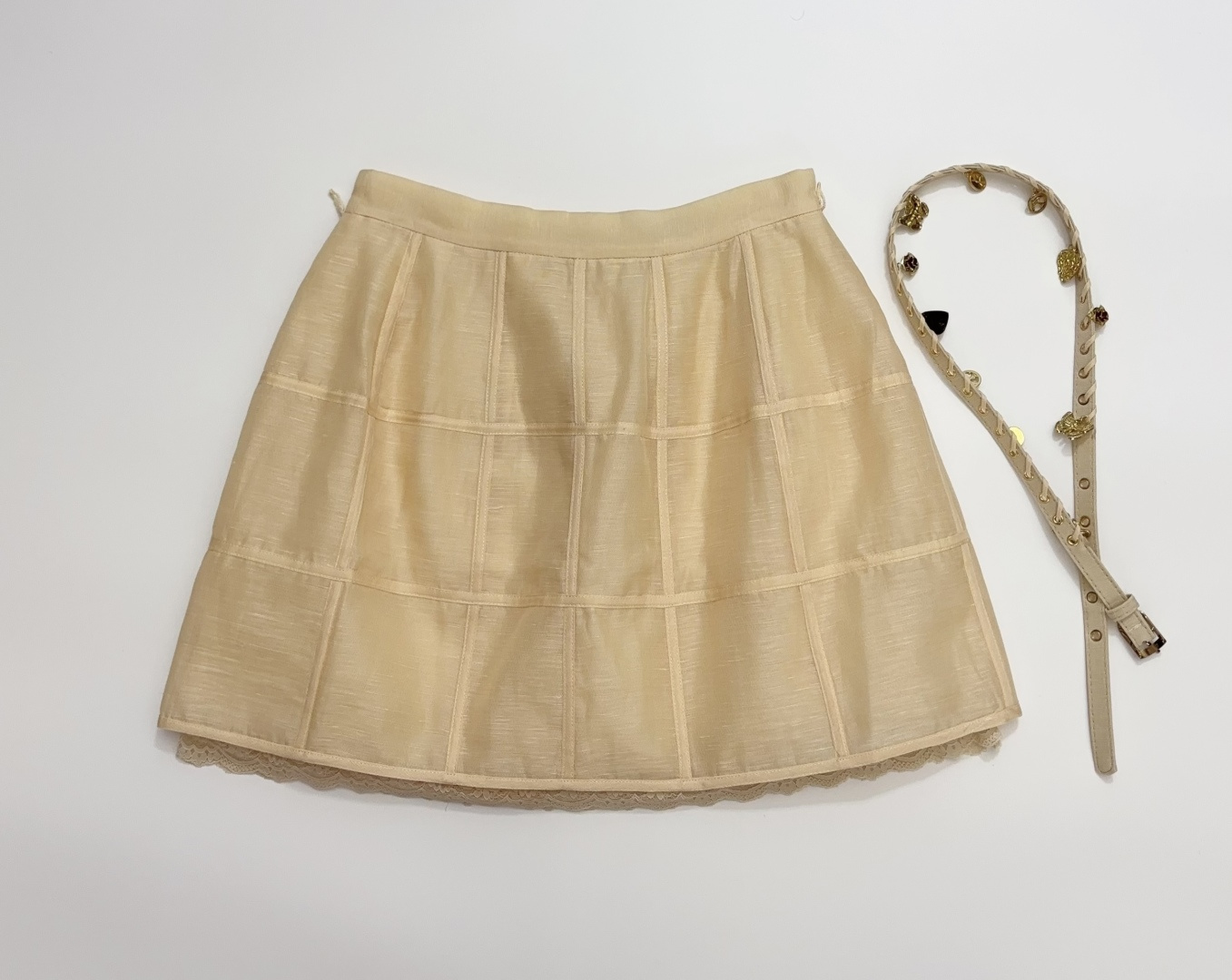 Niche Design Fishbone Lace Trim Half Skirt