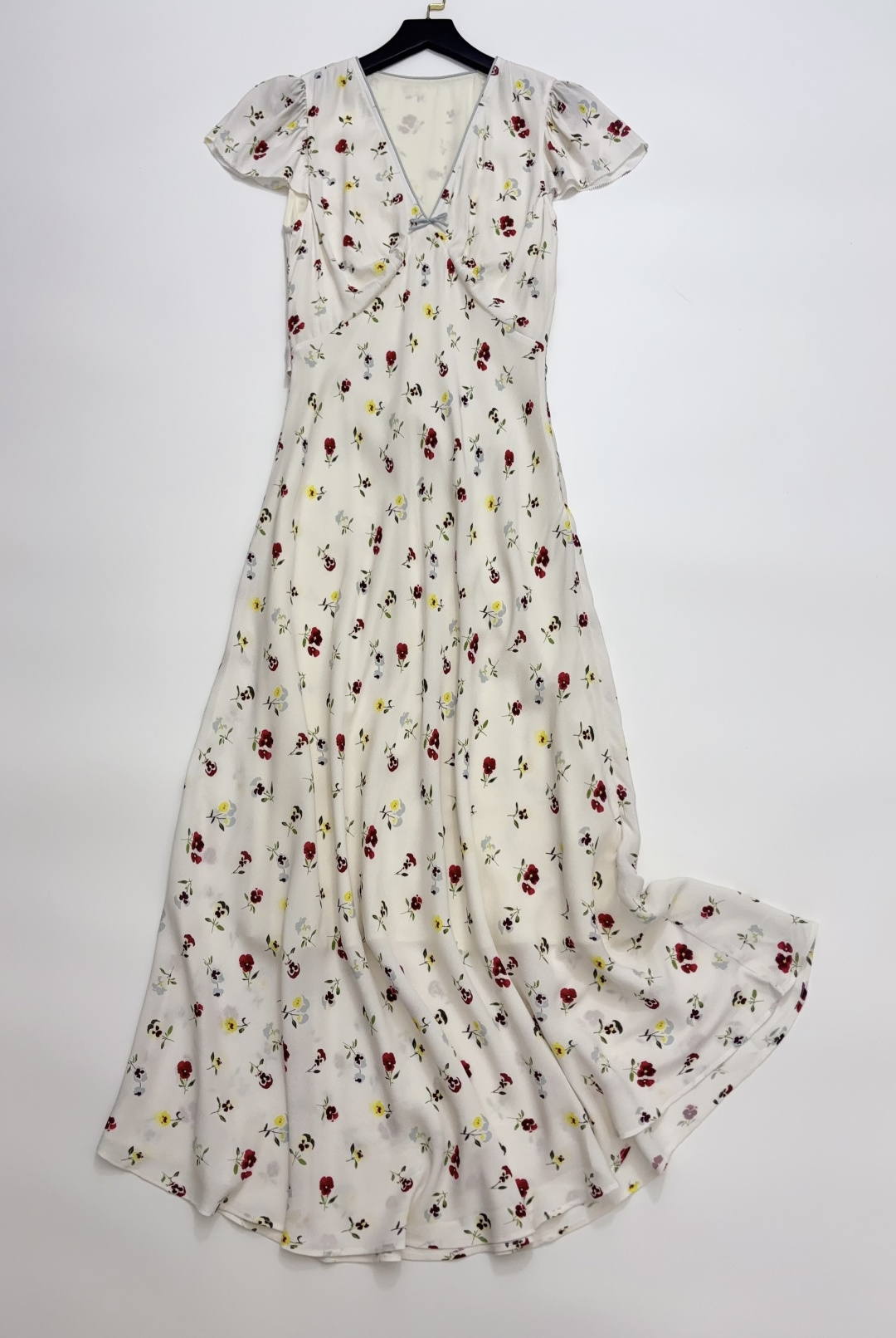 Dôen V-Neck Pastoral Floral Print Slim-Fit Maxi Dress