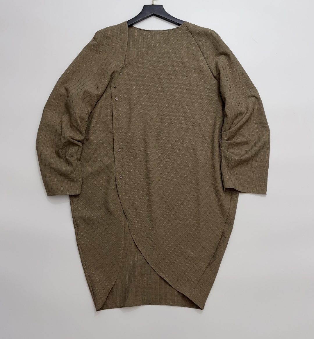 Cor Asymmetric Oblique Placket Loose Mid-Length Shirt