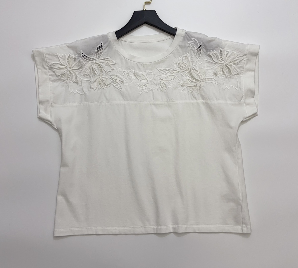 iBLUES IBLFETTA Cut-Out Floral Cotton Short Sleeve White T-Shirt