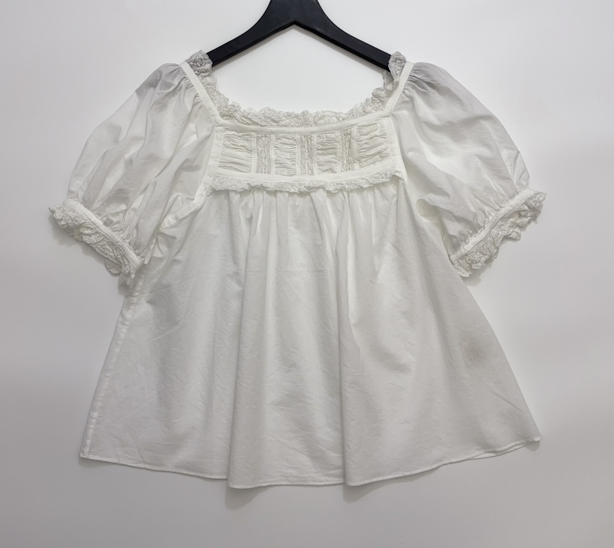 Dôen FRANCES Lace-Paneled Square Neck Comfortable Shirt