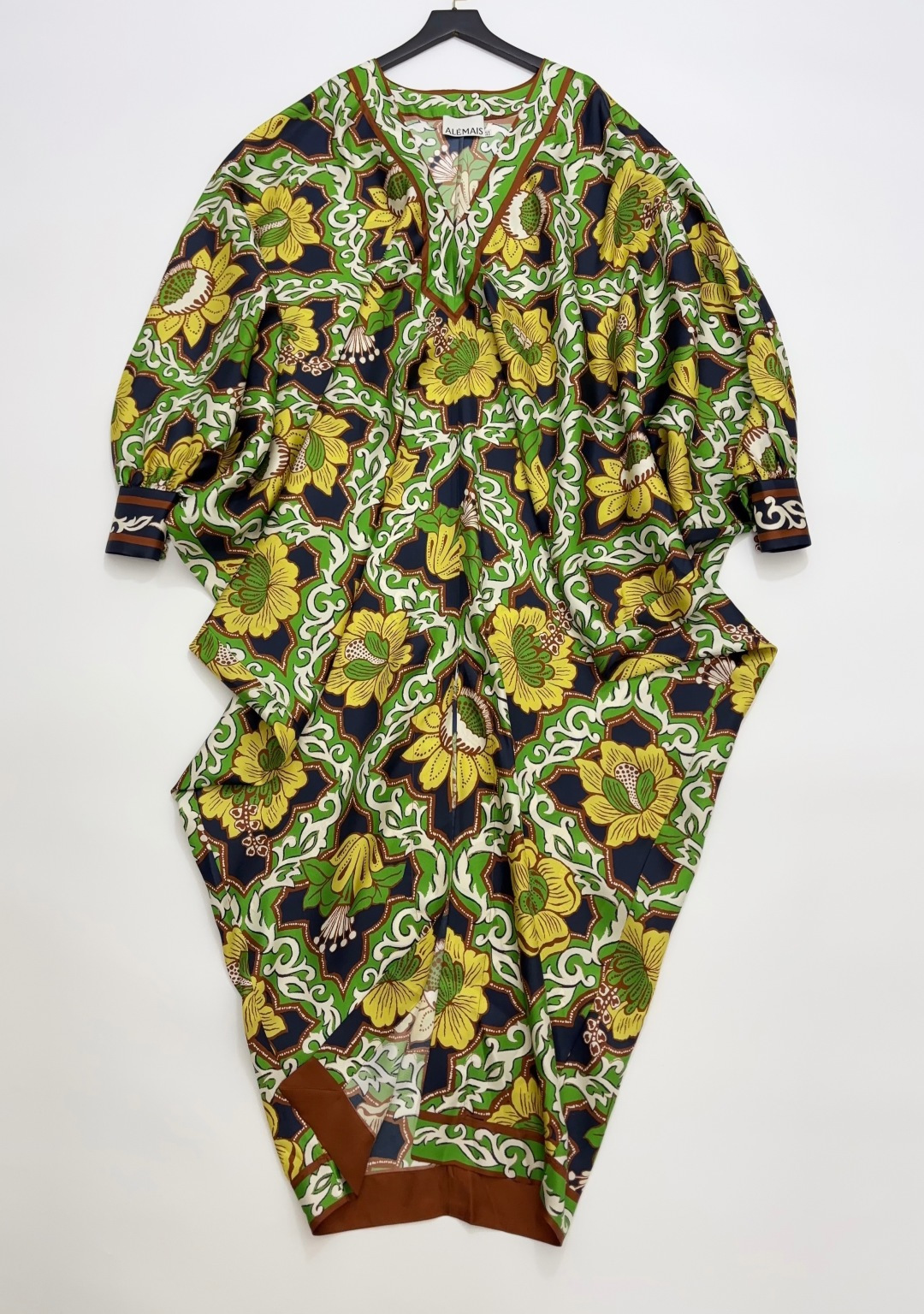 Alémais Fashion Resort Print V-Neck Long Dress