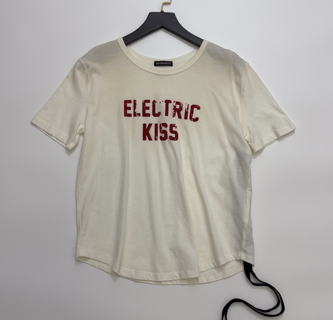Ann Demeulemeester Distressed Letter Print Round Neck Short Sleeve T-Shirt