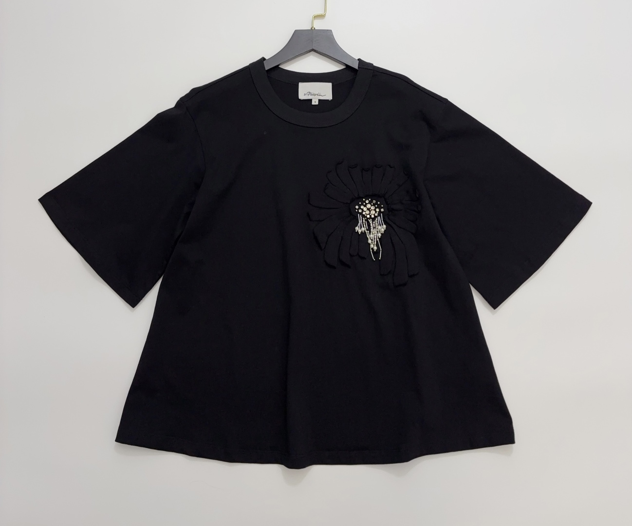 3.1 Phillip Lim Heavy Beaded Stamens Appliqué Petal Design Loose Five-Point Sleeve Relaxed T-Shirt Top