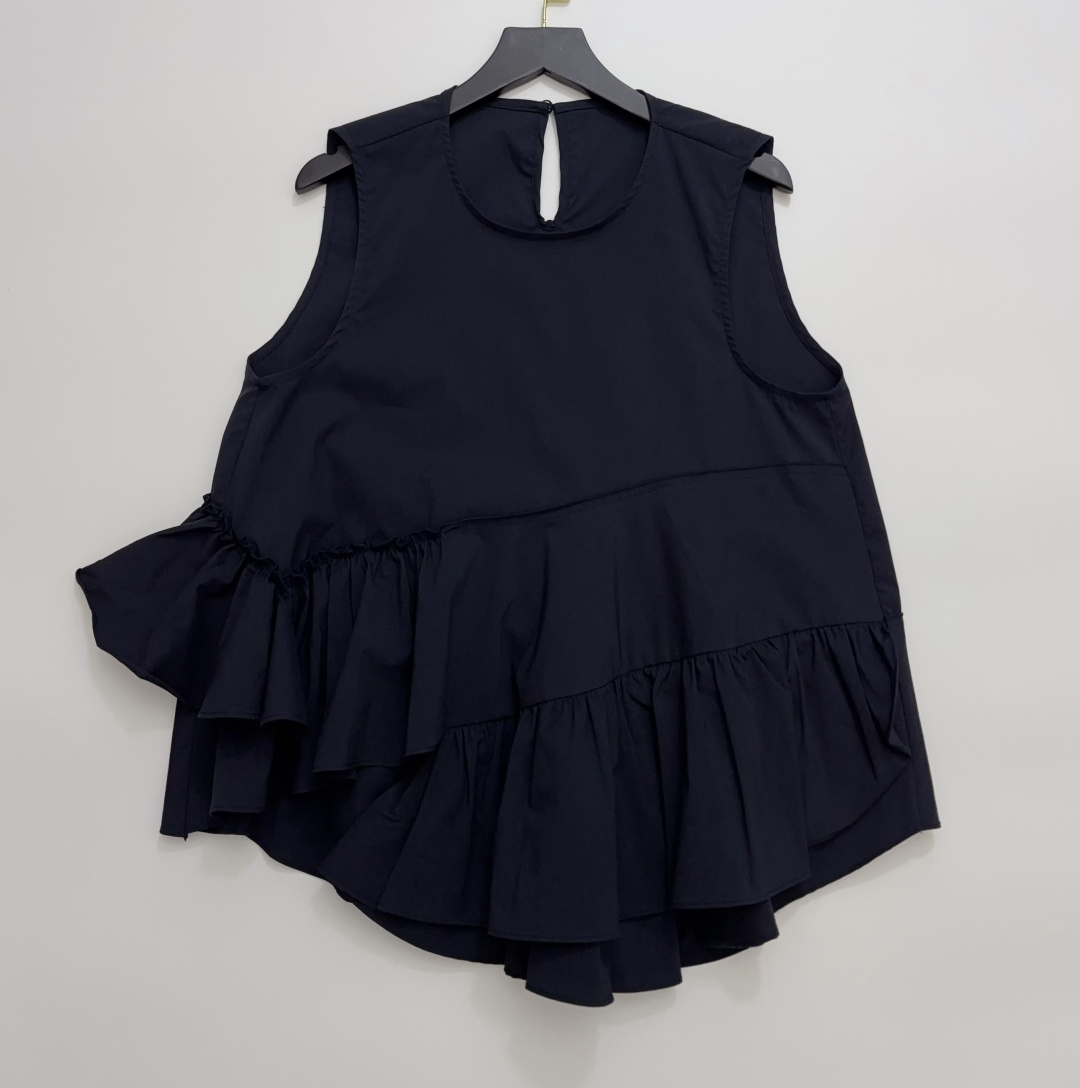 Enfold Ruffle Hem Patchwork Sleeveless Round Neck Loose Fit Vest