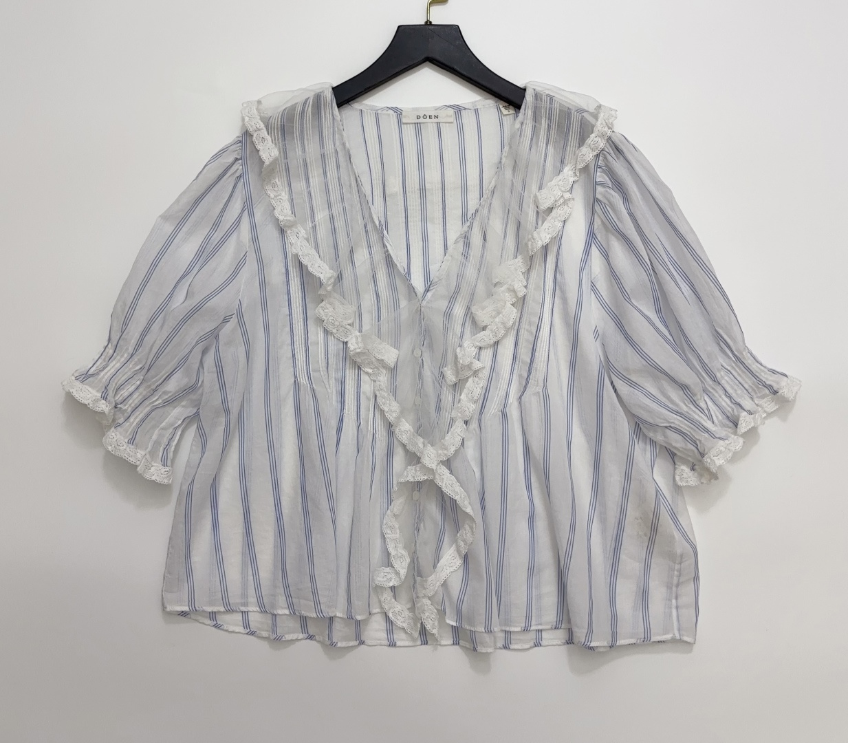 Dôen French Vintage Ruffled Lace Patchwork V-Neck Striped Shirt
