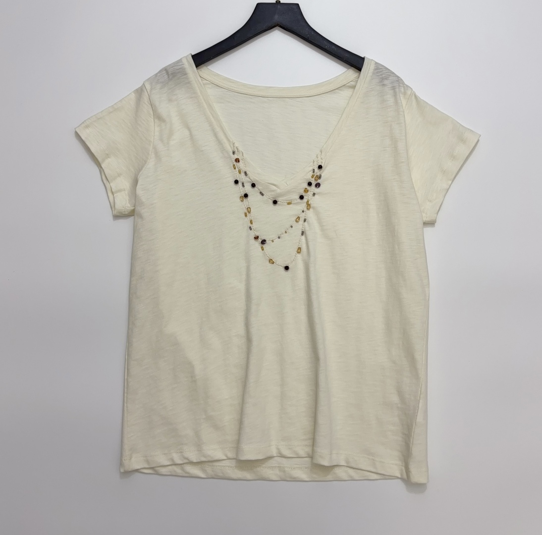 Chic V-Neck Beaded Short Sleeve T-Shirt