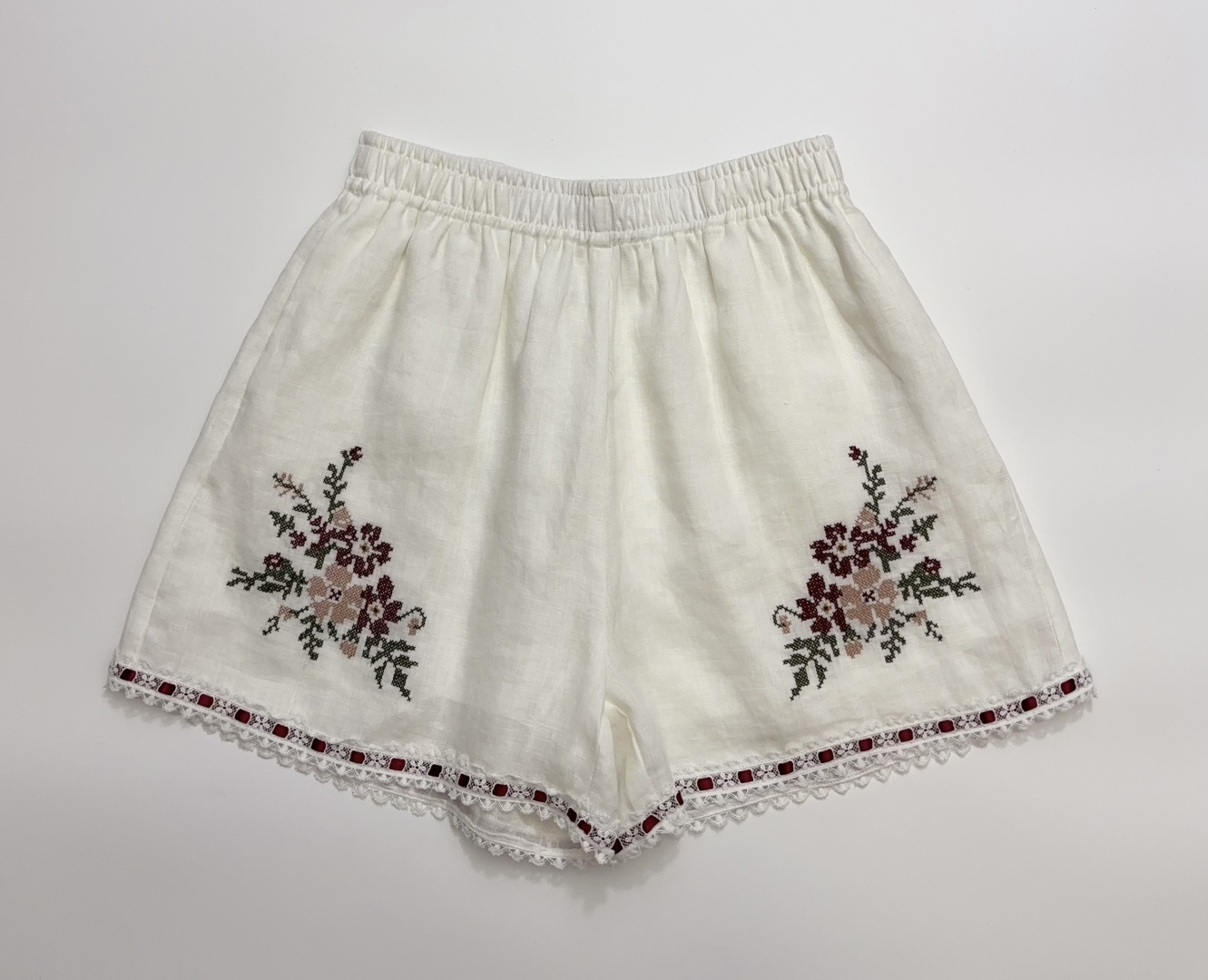 Indie Embroidered Floral Elastic Waist Retro Shorts