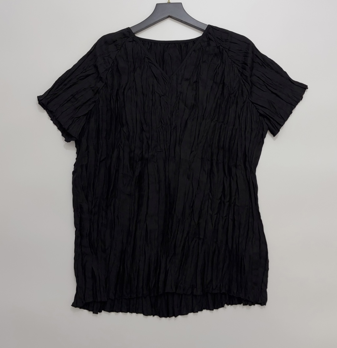 Issey Miyake Japanese Style Designed V-Neck Short Sleeve Simple Top