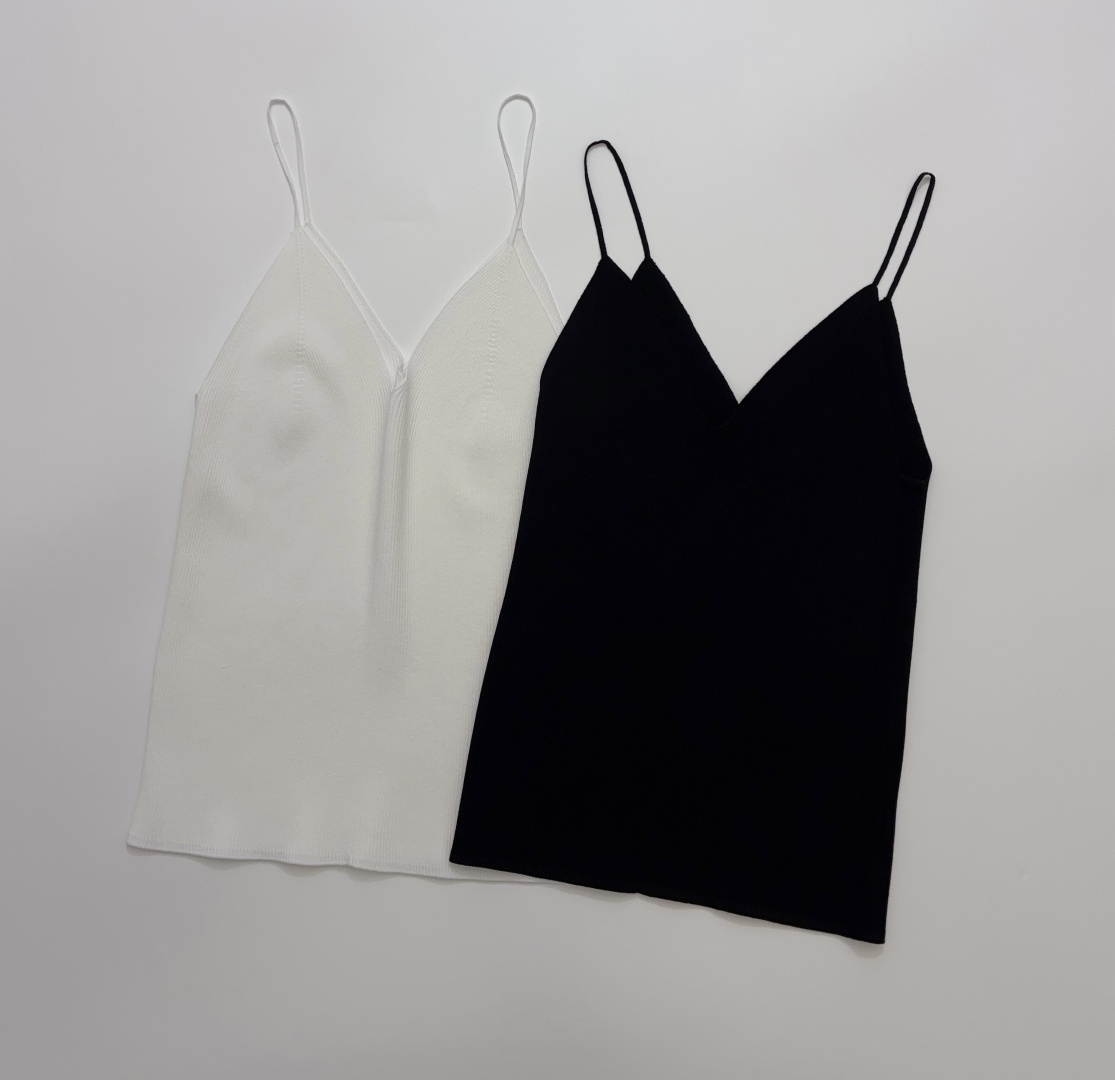 Swaying V-Neck Camisole Knit Top