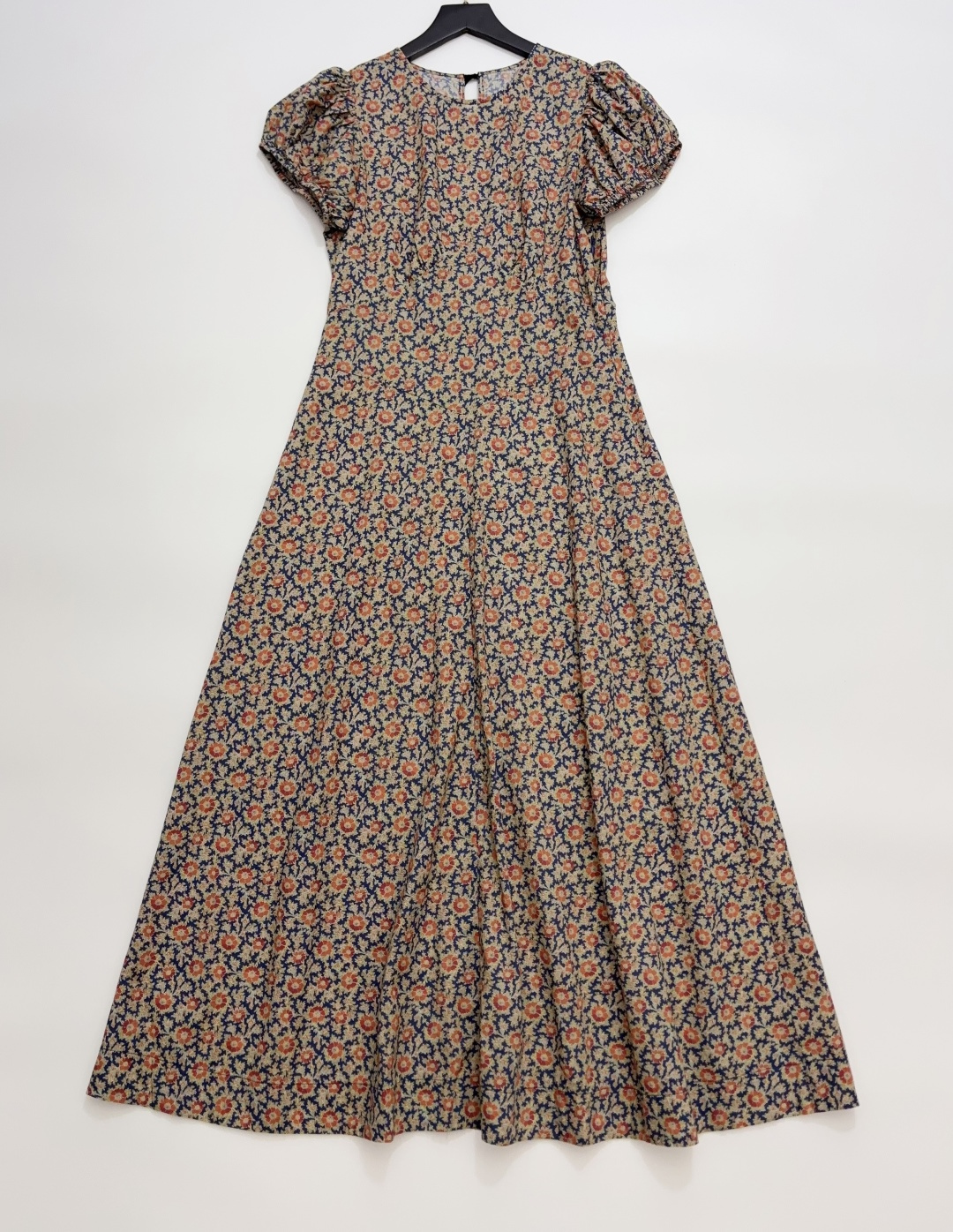 Dôen Rhodia Countryside Floral Print Comfortable Cotton Puff Sleeve Maxi Dress