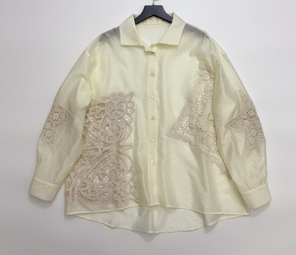 Hollow Cut-Out Craft Textured Silhouette Shirt