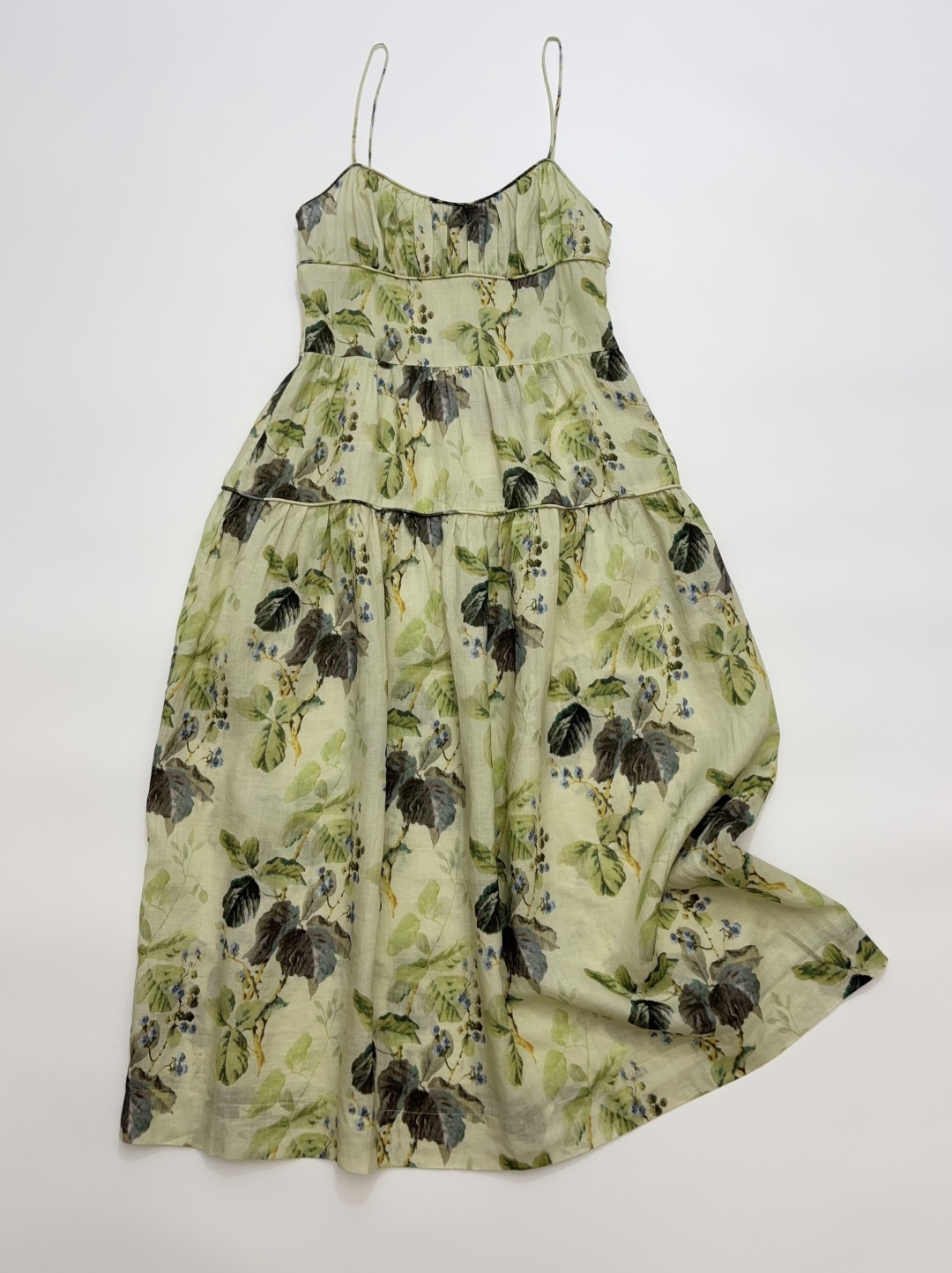 Dôen Benoit French Resort Style Floral Pleated Waist Cami Dress