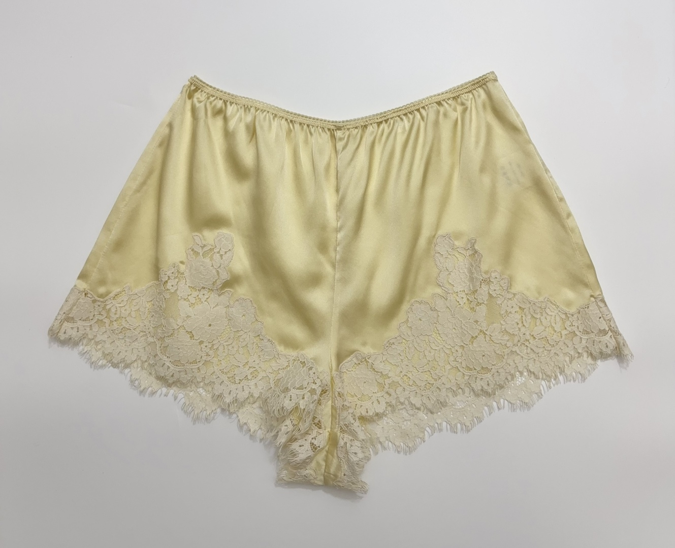 Dôen KIRA IONA Vintage French Silk Shorts