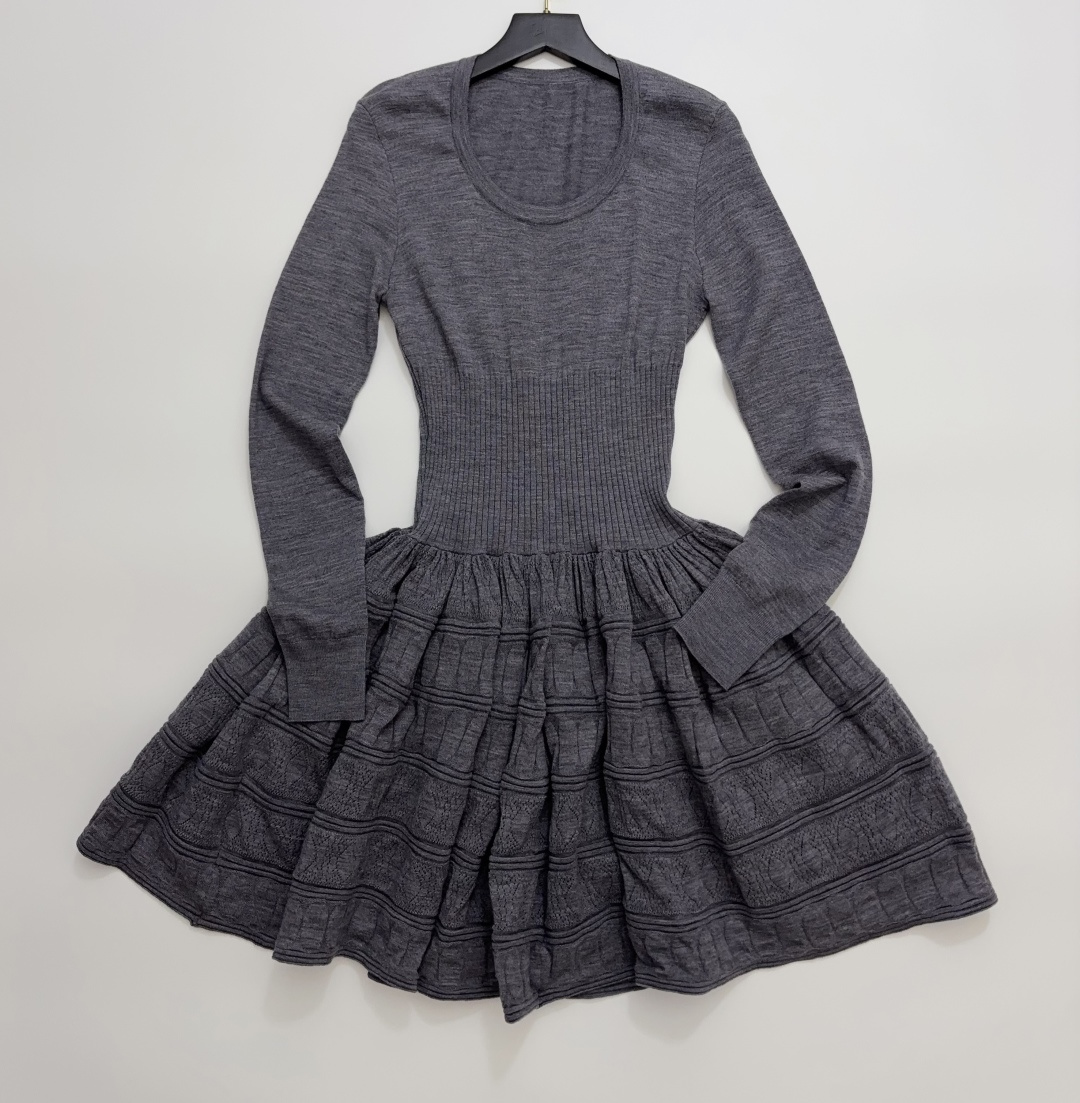 Alaïa Women's Crinoline Mini Long-Sleeved Waist-Cinch Dress