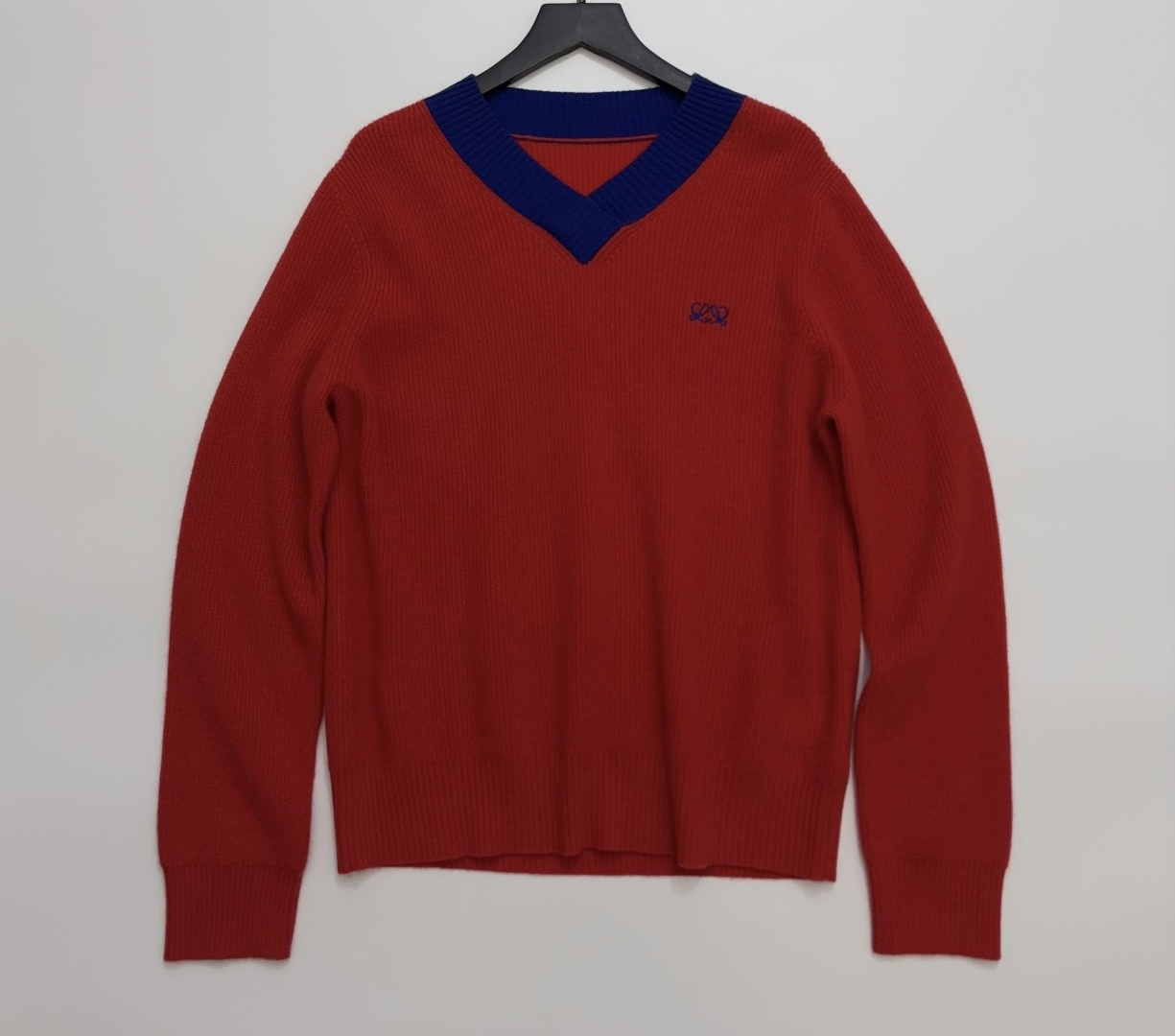 Loewe Fall/Winter 2026 Ribbed V-Neck Long-Sleeve Colorblock Sweater