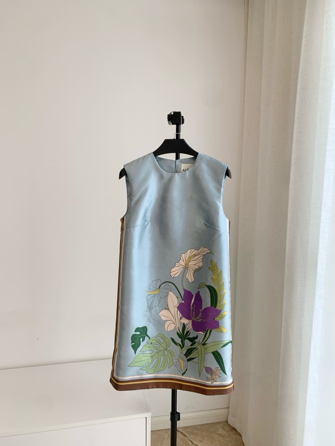Alémais Light Blue Sleeveless Floral Print Straight Dress